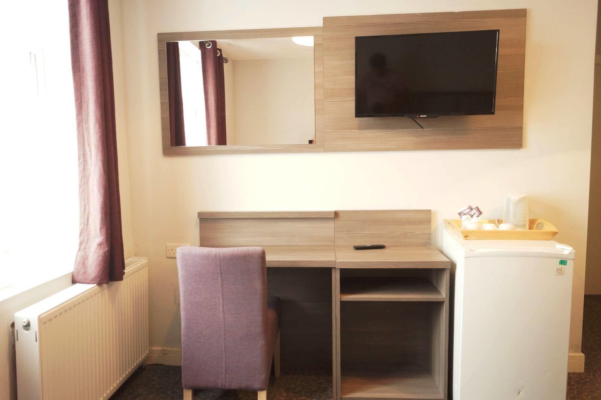 런던 컴포텔 퍼플 B&B 외부 사진