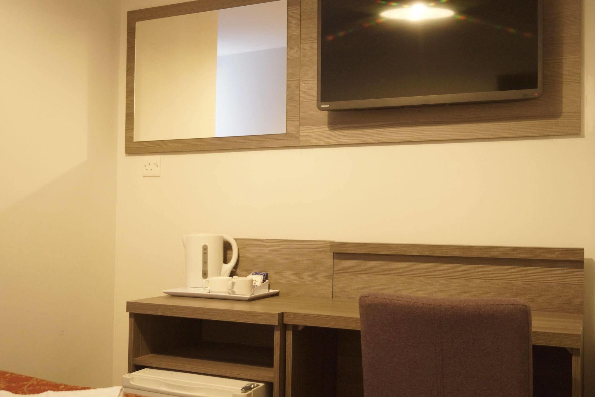 런던 컴포텔 퍼플 B&B 외부 사진