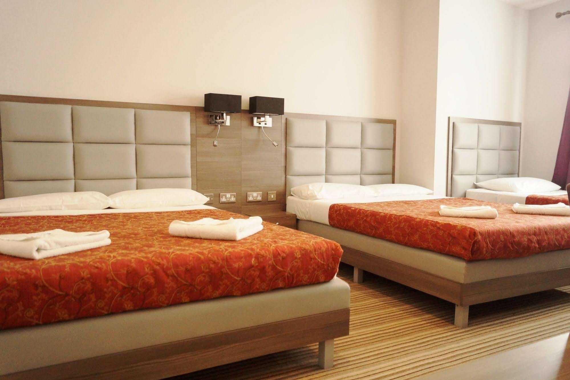런던 컴포텔 퍼플 B&B 외부 사진
