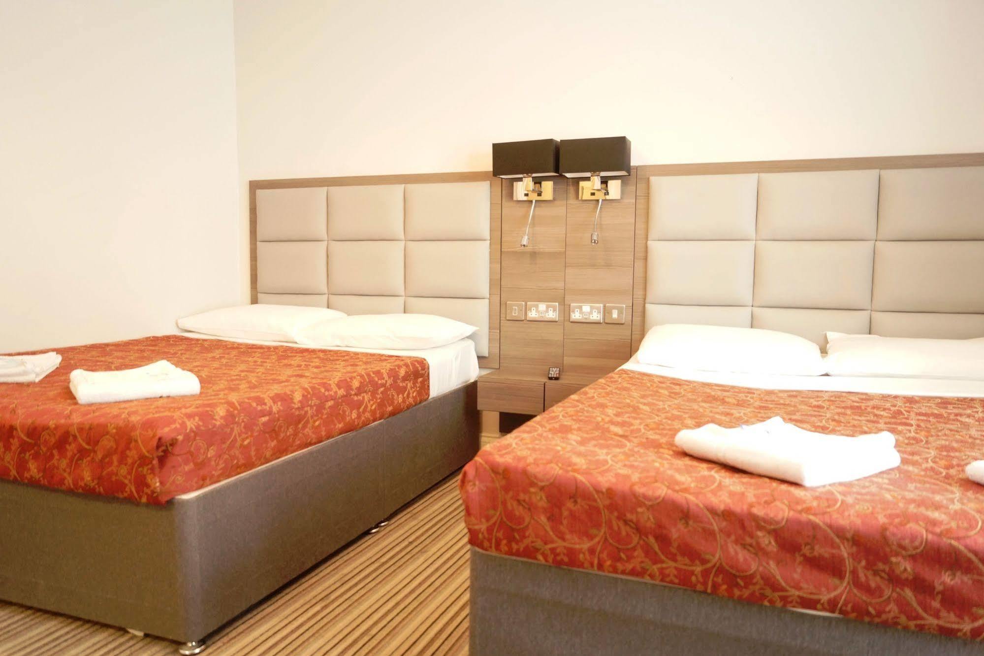 런던 컴포텔 퍼플 B&B 외부 사진